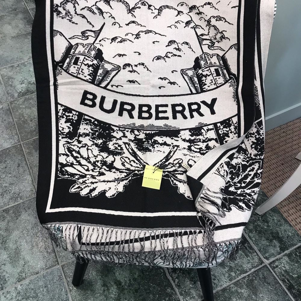 Burberry Black and White Graphic Scarf Wrap